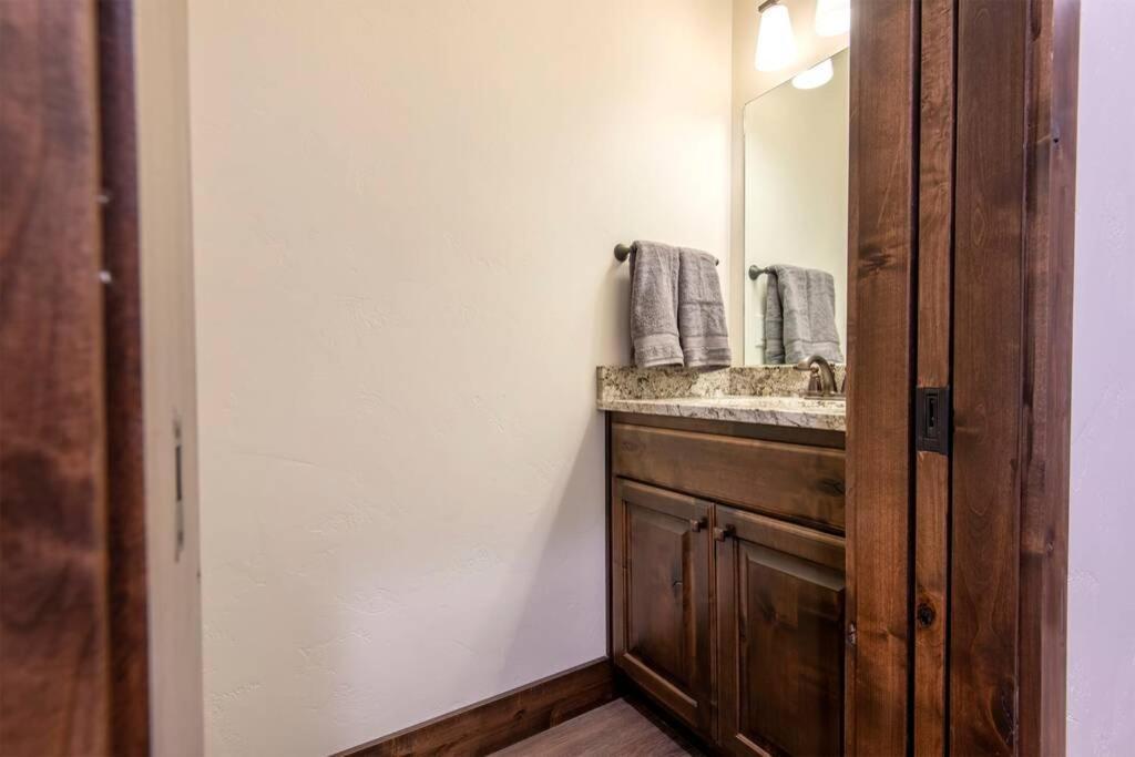 Bear Lair At Teton Valley Idaho Виктор Екстериор снимка