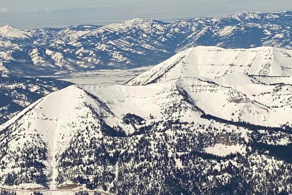 Bear Lair At Teton Valley Idaho Виктор Екстериор снимка