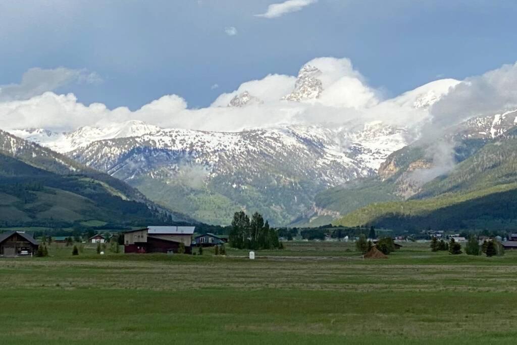 Bear Lair At Teton Valley Idaho Виктор Екстериор снимка