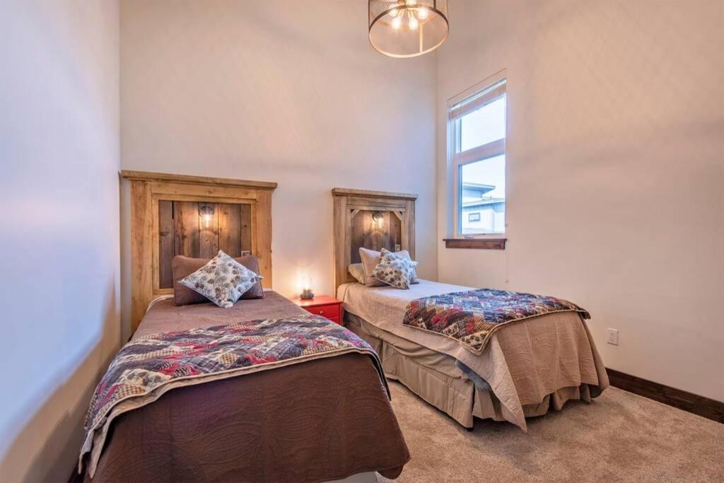 Bear Lair At Teton Valley Idaho Виктор Екстериор снимка